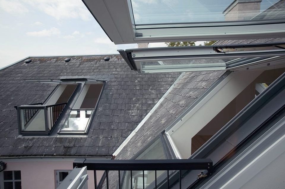 חלון VELUX מרפסת — מצב סגור